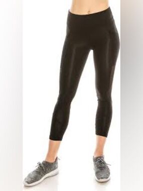 EUC Women’s Black Cropped Leggings By Kooba Brand Size XL X-Large lk Spanx NWOT